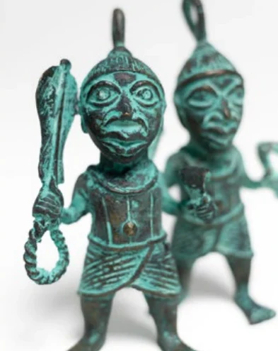 Sculptures, from source collection