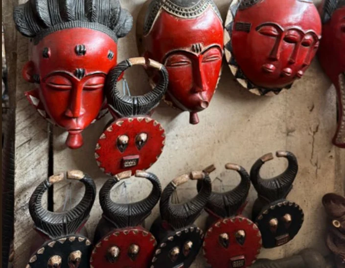 Source artwork and artisan craft photo