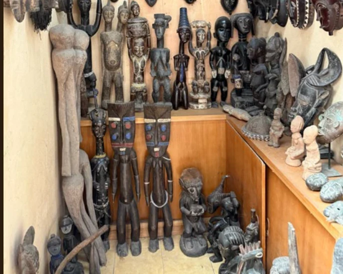 Source artwork and artisan craft photo